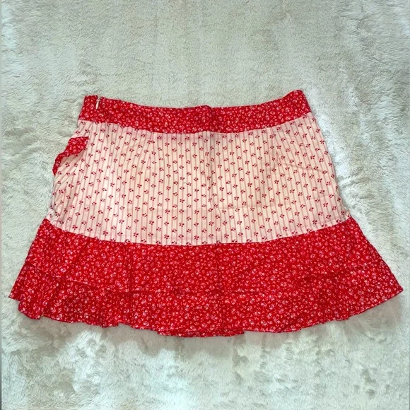 Atmosphere Ruffled Patterned Skirt - Picture 2 of 4